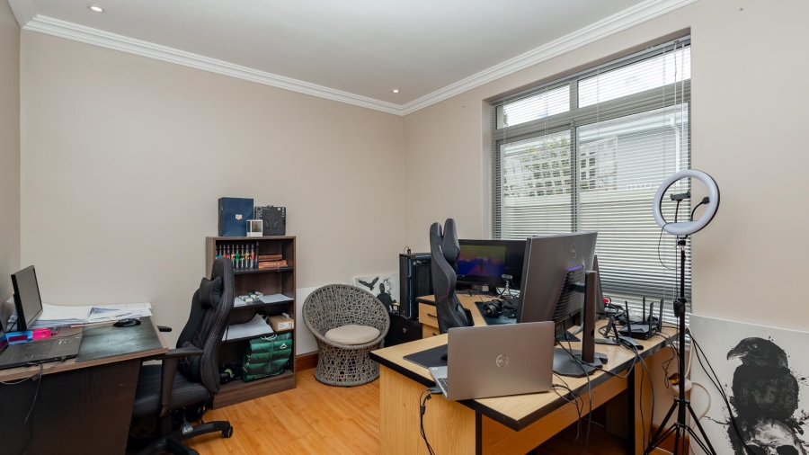 4 Bedroom Property for Sale in Sunset Beach Western Cape